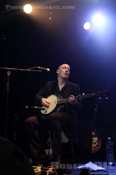 MICHAEL J SHEEHY AND THE HIRED MOURNERS - 2009-10-11 - PARIS - La Maroquinerie - Patrick McCarthy